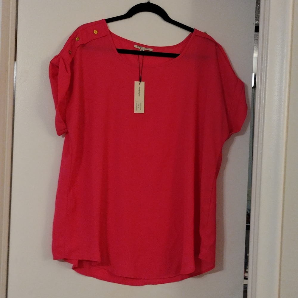 Wild Strawberry 2X with Gold shoulder buttons